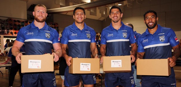Bulldogs lend helping hand to Addi Road's Christmas Hamper Appeal