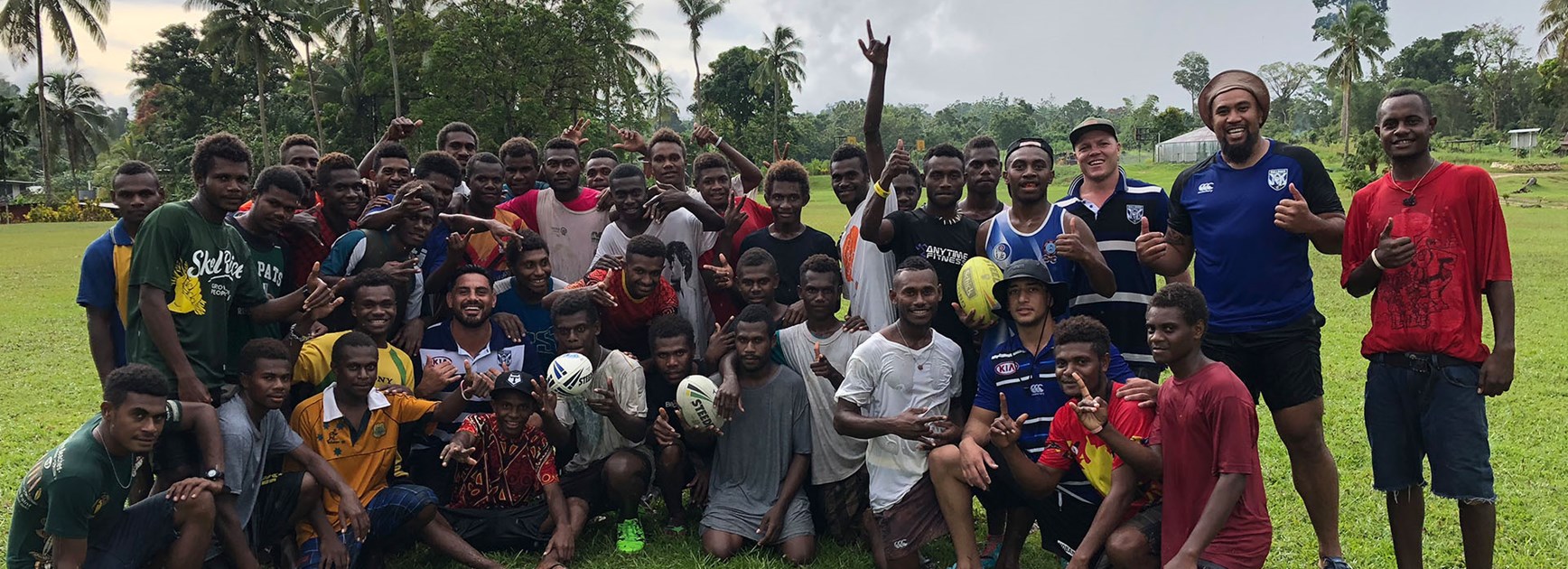 Old and new Bulldogs visit PNG