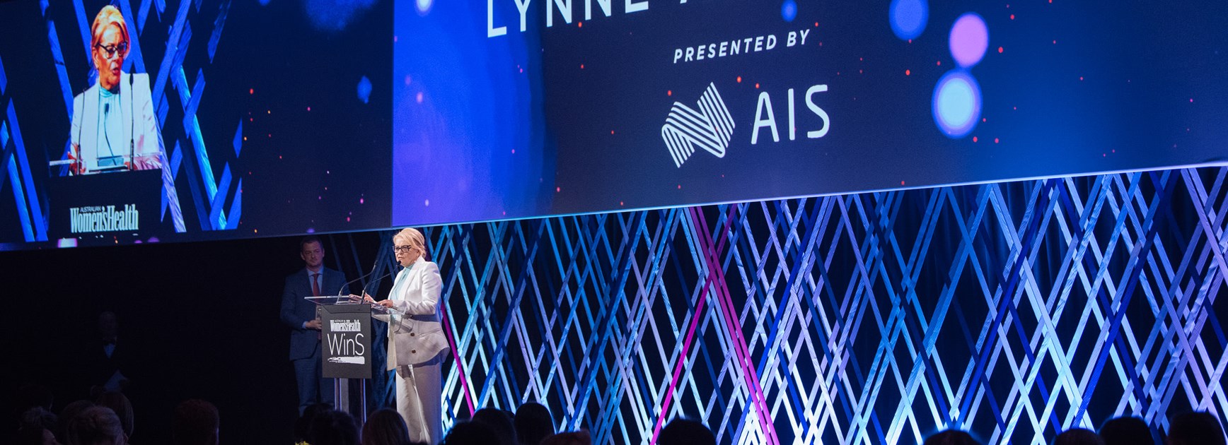 Lynne Anderson receives the prestigious Women’s Health Award for Person of Sporting Influence