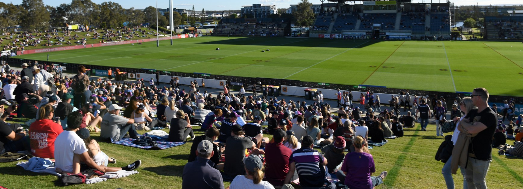 Sunshine Coast crowds cut to allay social distancing fears