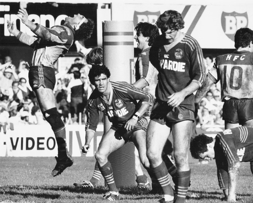 Johnstone scores in the 1985 NSWRL Prelim against arch-rivals Parramatta.