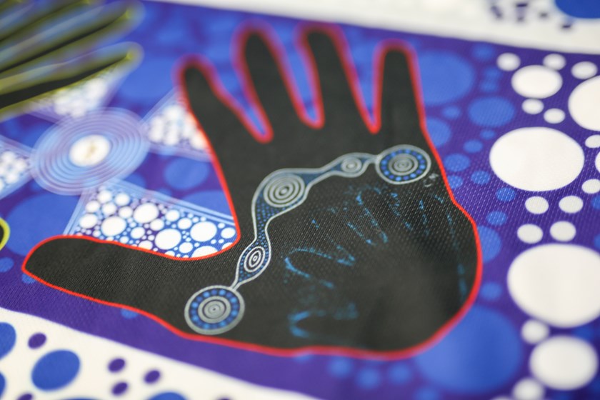 The right hand represents the Dharug people.