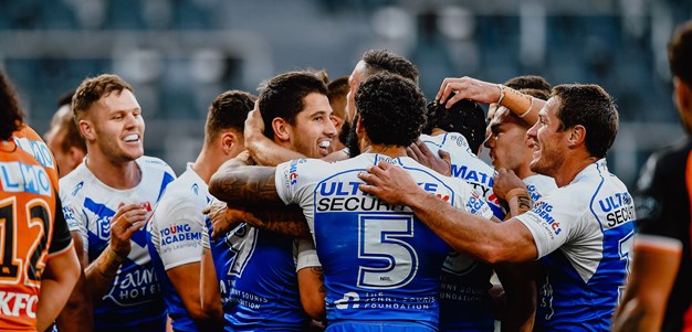 Bulldogs romp to big win over Wests Tigers