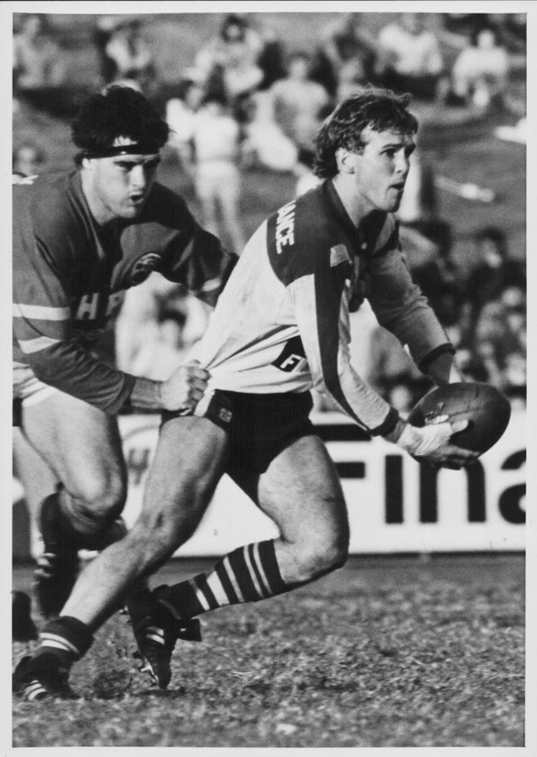 Potter played 80 games for the Bulldogs, winning two Premierships in 1984 and 1985.