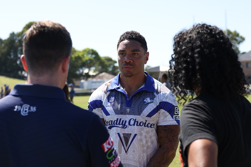 Deadly Choices Ambassador and 2004 Bulldogs Premiership player, Willie Tonga at a recent Belmore visit