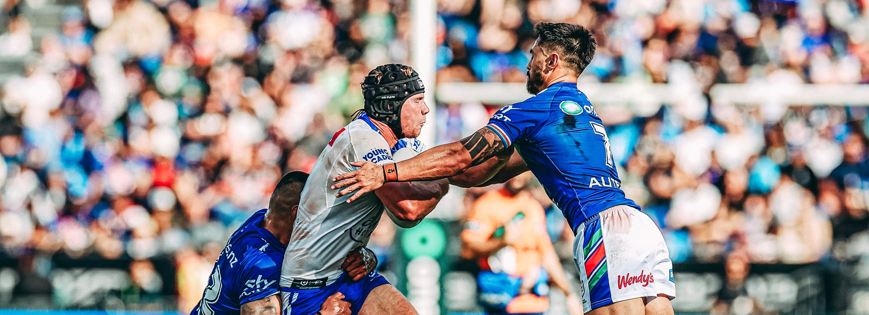 Magic Johnson turns back the clock as Warriors down Bulldogs