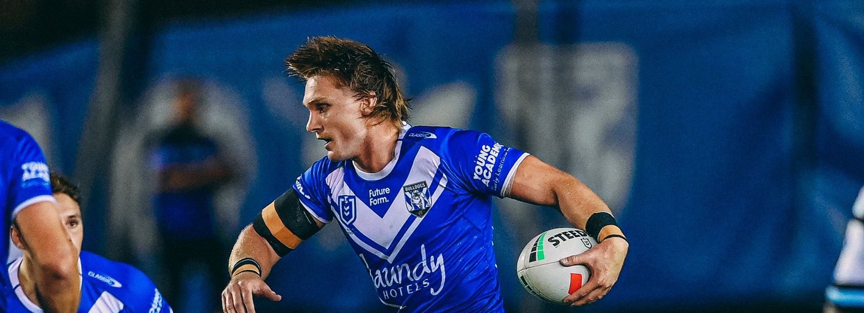 Sharks win arm-wrestle in gritty pre-season battle