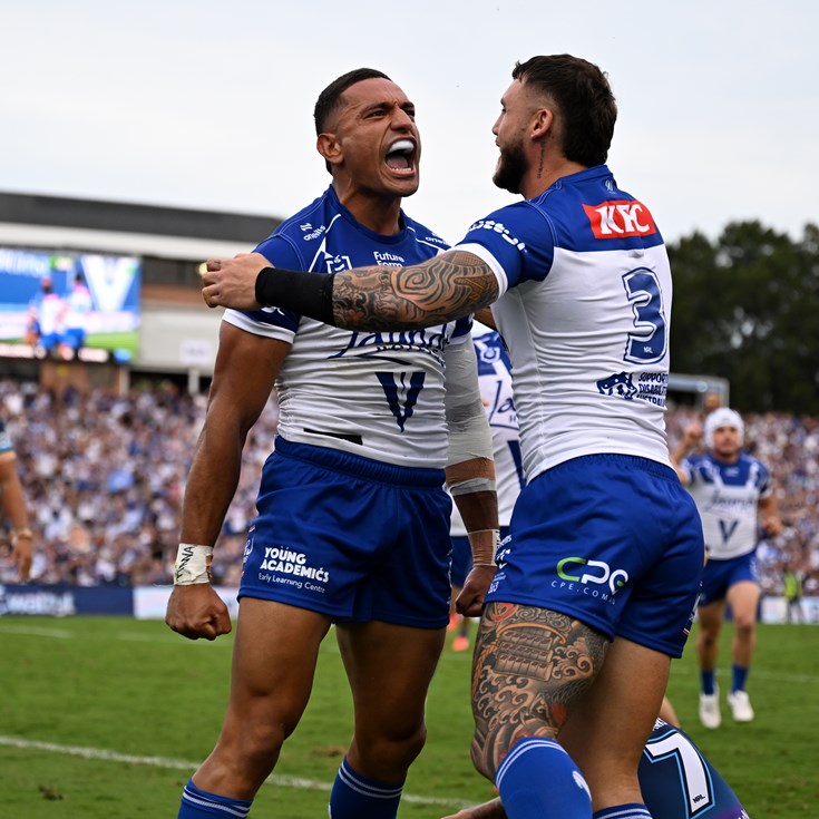 Hot Dogs! Bulldogs On Fire at Belmore