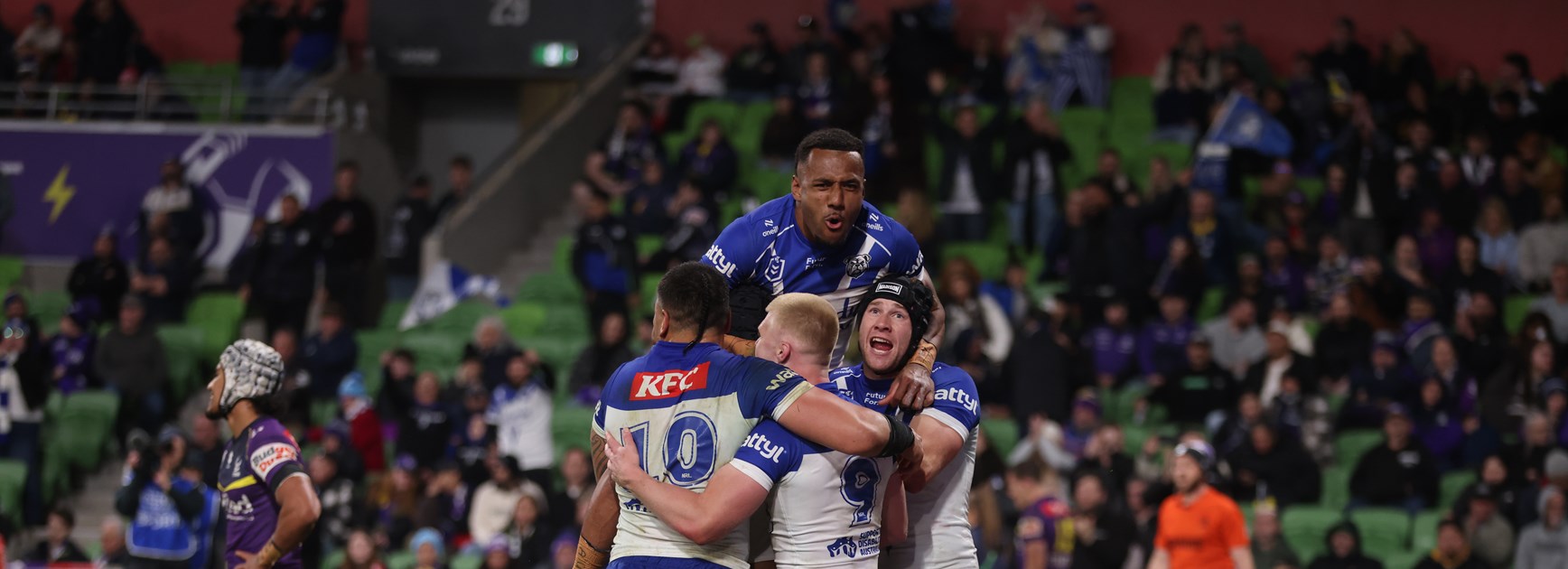 Bulldogs Move Into Top Eight After Putting On a Show In Melbourne